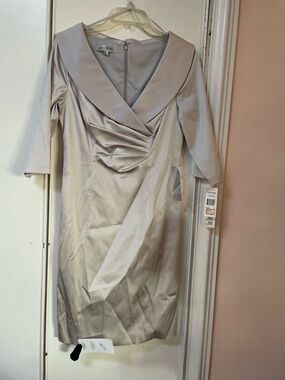 Kay Unger Light Silver Satin Midi Dress